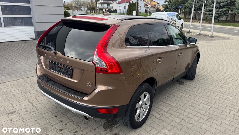 Volvo XC 60 2.4D AWD Momentum - 10