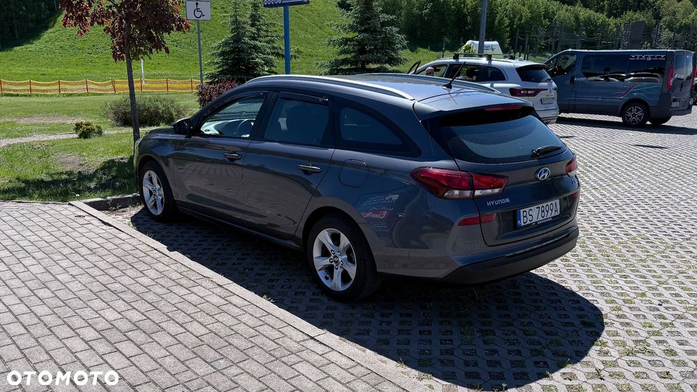 Hyundai i30 1.6 CRDi Classic + - 5