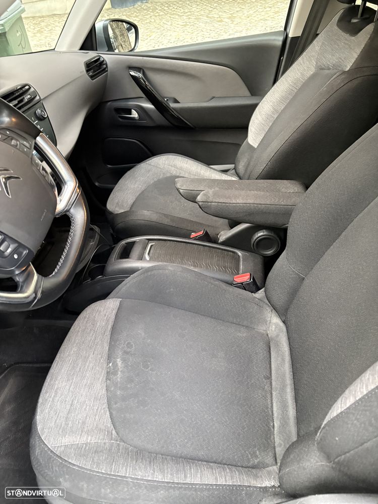 Citroën Grand C4 Spacetourer - 21