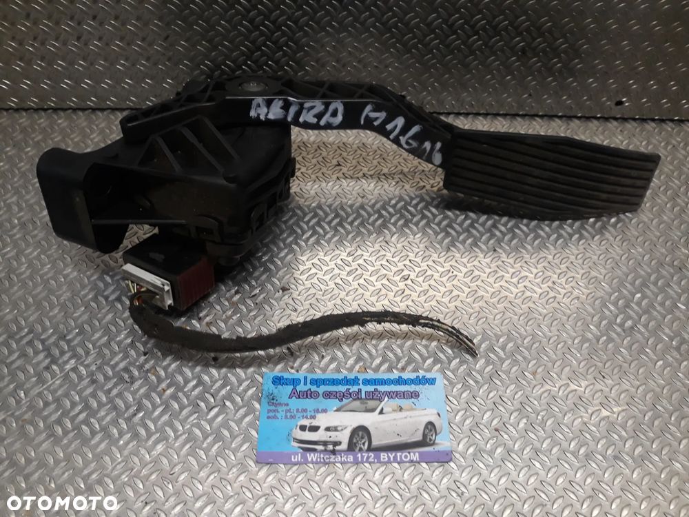 POTENCJOMETR GAZU OPEL ASTRA III H GTC 1,6 16V  9157998
