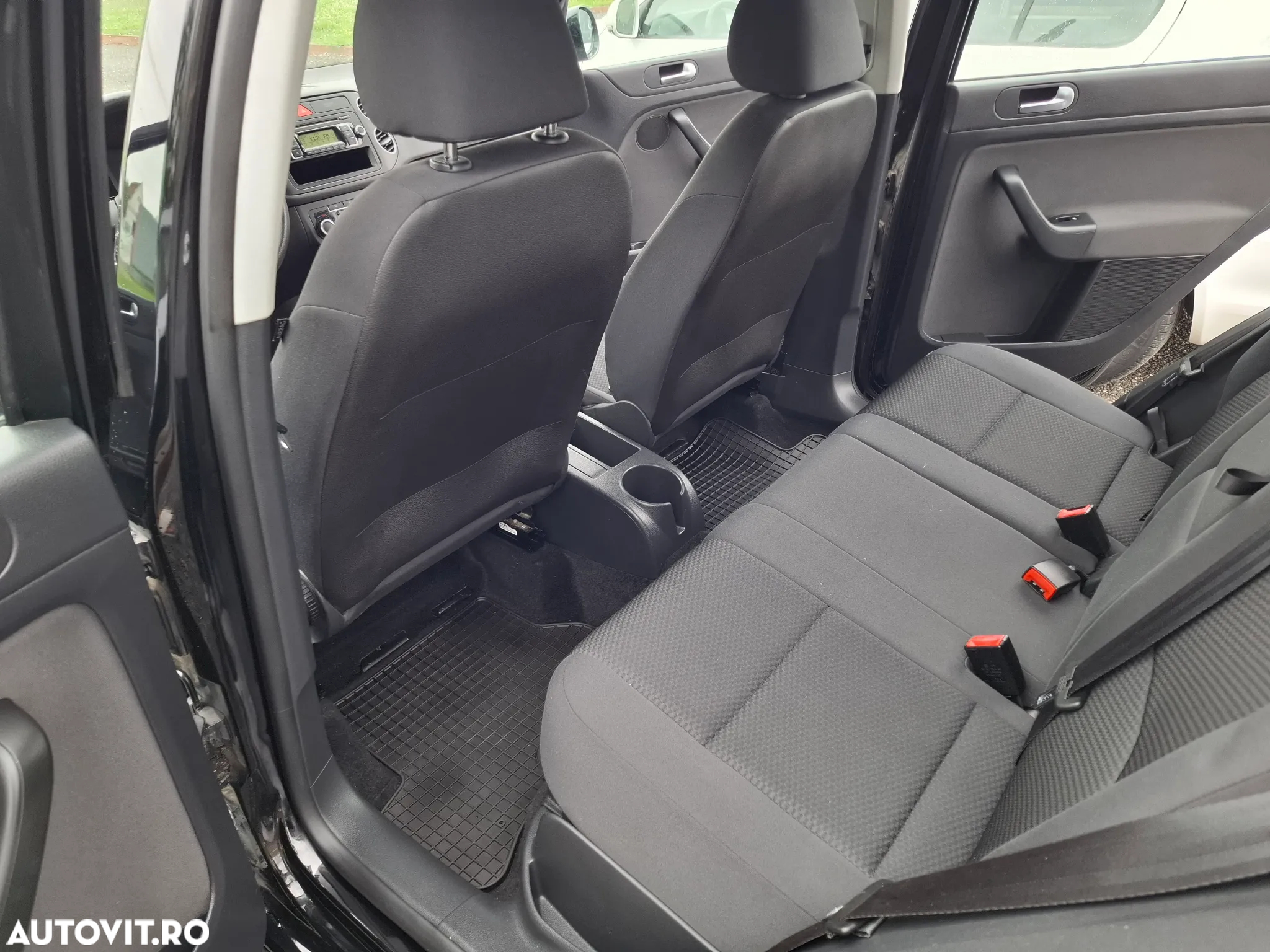 Volkswagen Golf Plus 1.6 TDI DPF Style - 6