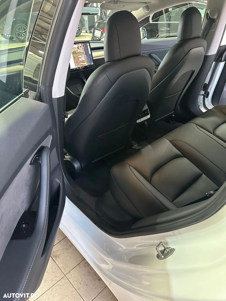 Tesla Model 3 Standard Reichweite Plus Hinterradantrieb - 11