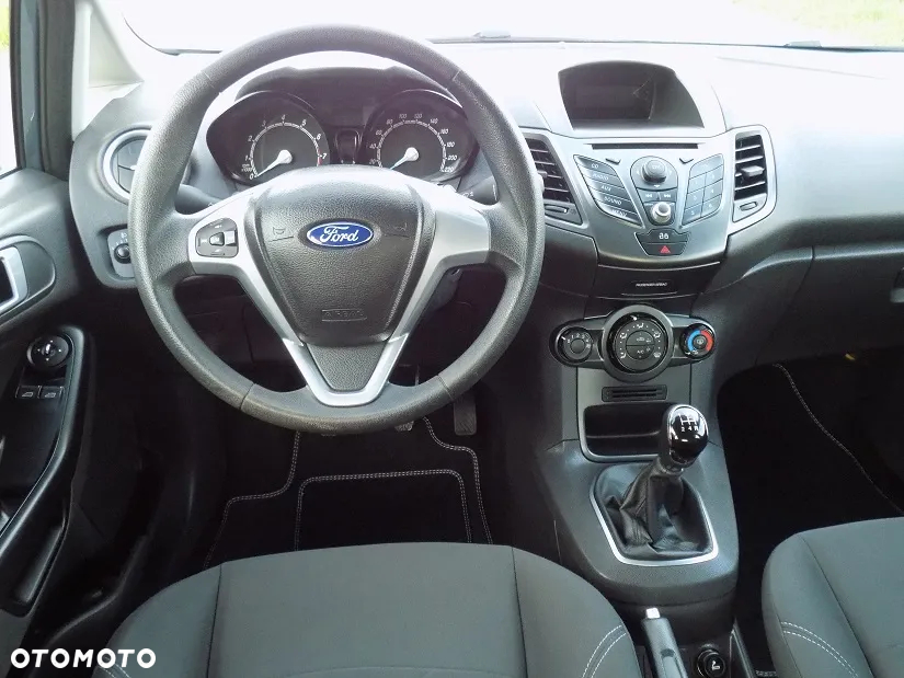 Ford Fiesta 1.25 Titanium - 23