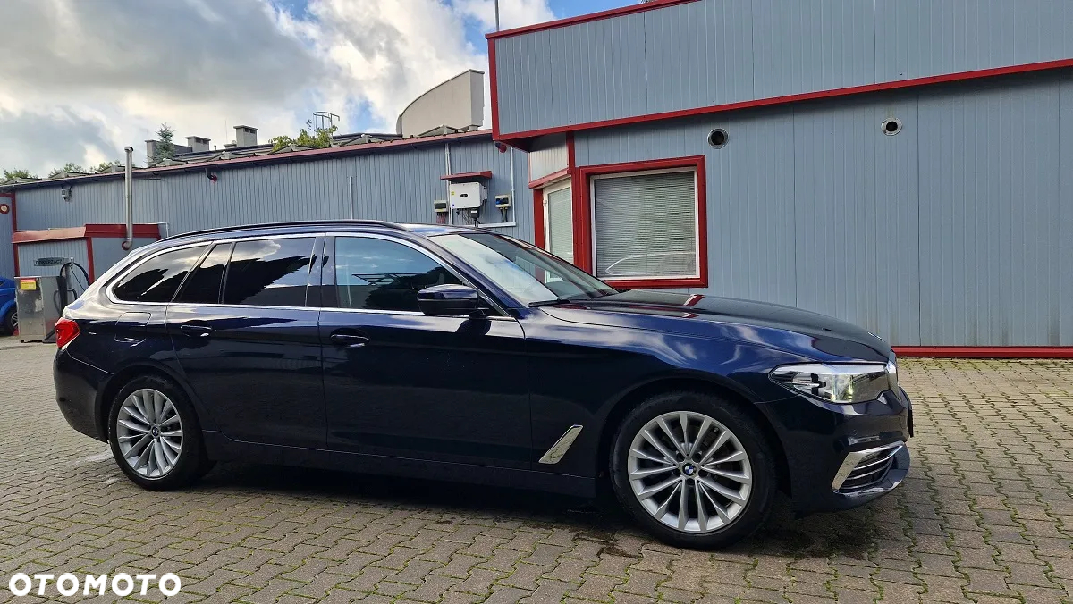 BMW Seria 5 520d xDrive Luxury Line sport - 10