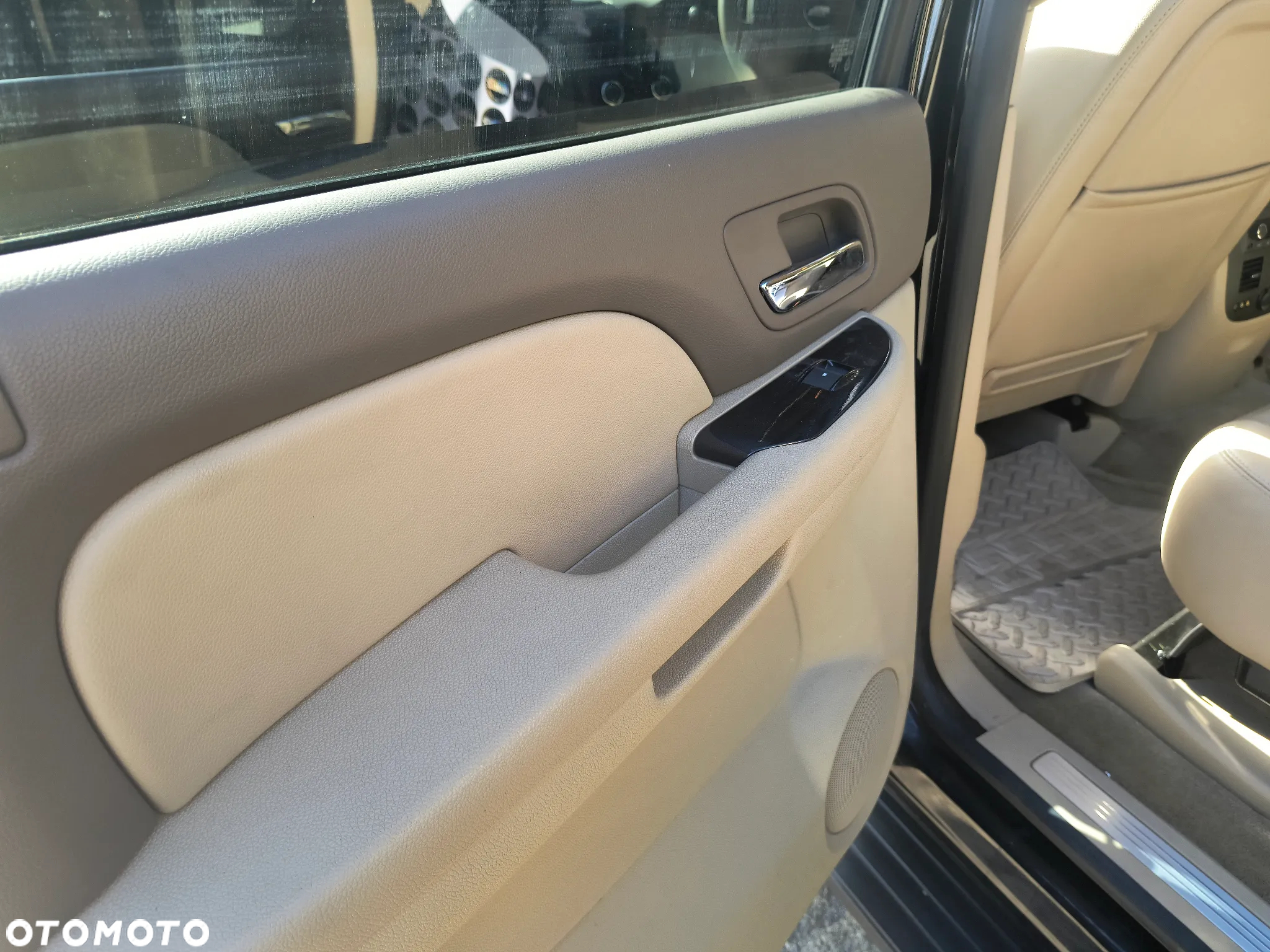 Chevrolet Avalanche - 24