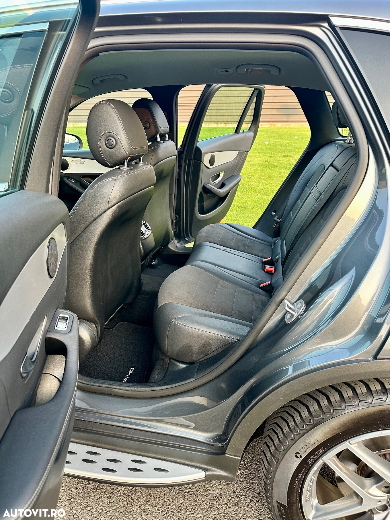 Mercedes-Benz GLC 220 d 4Matic 9G-TRONIC AMG Line - 23