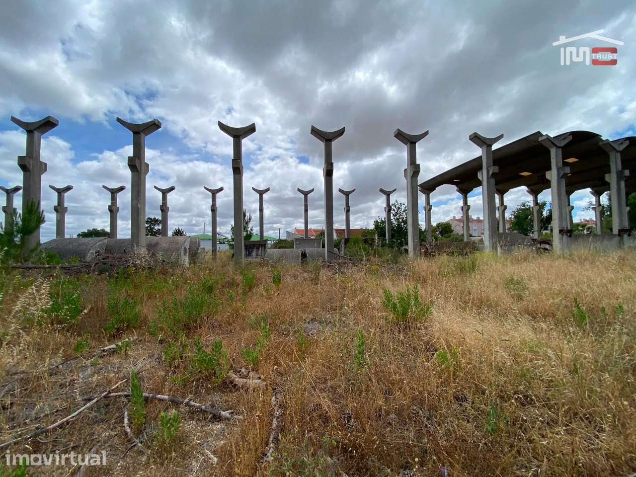 LOTE PARA CONSTRUÇÃO DE PRÉDIO | CENTRO DO PINHAL NOVO - Grande imagem: 5/22