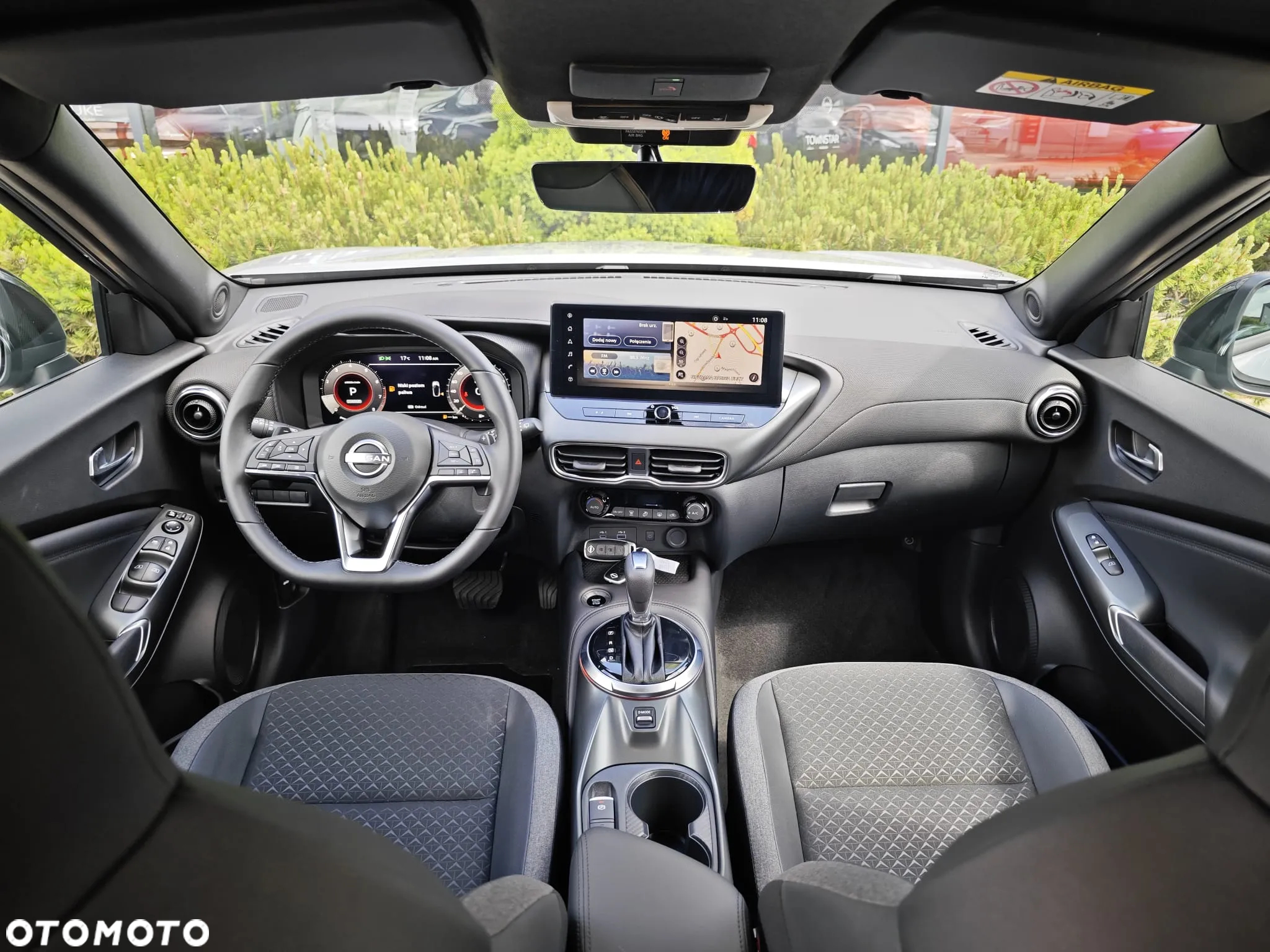Nissan Juke 1.0 DIG-T N-Connecta DCT - 16