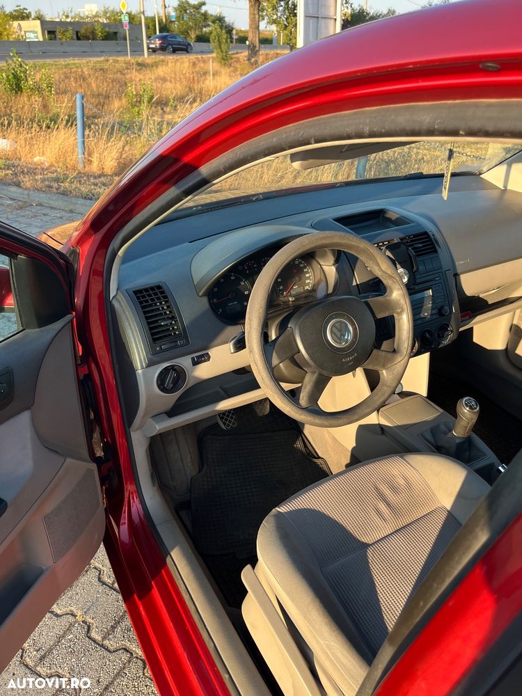 Volkswagen Polo 1.2 Attractive - 11