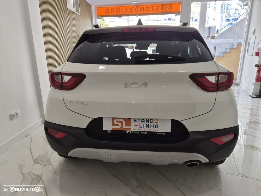 Kia Stonic 1.2 MPi Dynamic — fotografia 3