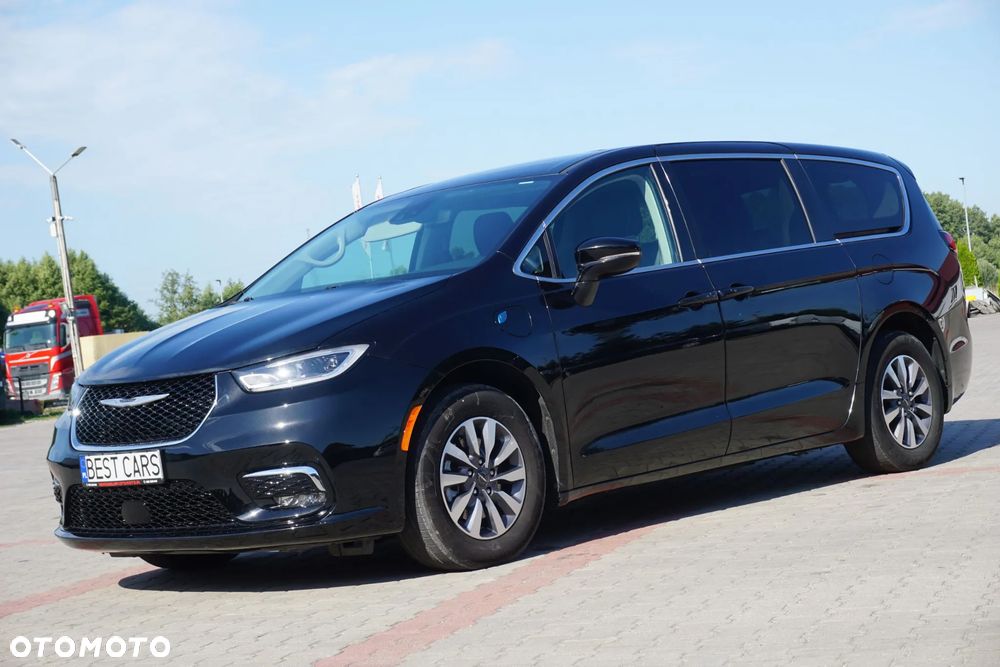 Chrysler Pacifica - 5
