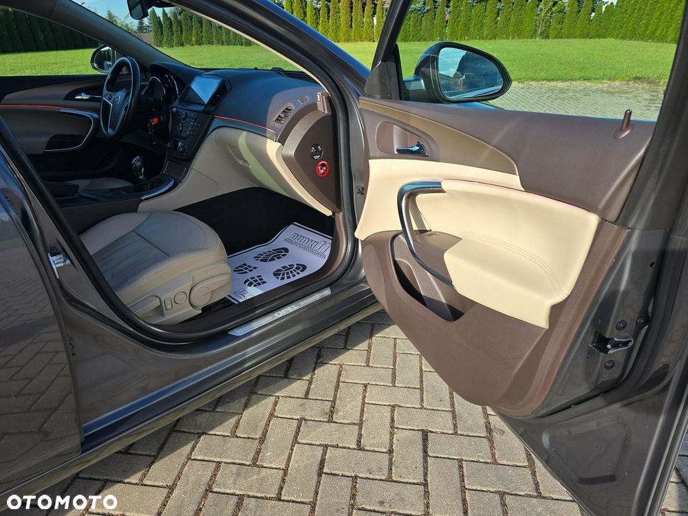 Opel Insignia - 25