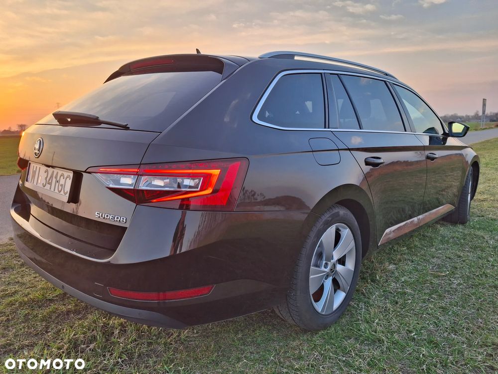 Skoda Superb 2.0 TSI Ambition DSG - 4