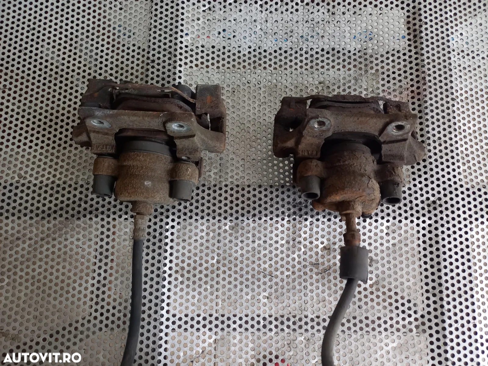 Etrieri Etrier Spate Bmw E90 E91 E92 E93 E87 E81 E82 Stanga- Dezmembrez Bmw - Dezmembrari Arad - 5