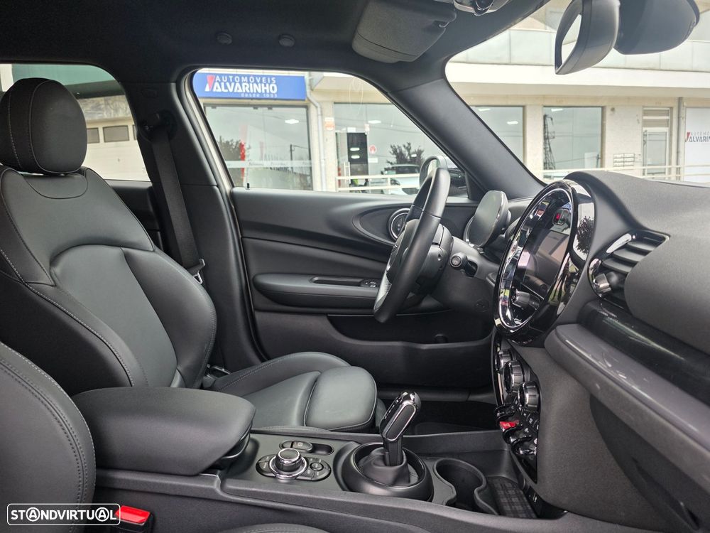 MINI Clubman Cooper D Premium Essential Auto - 24