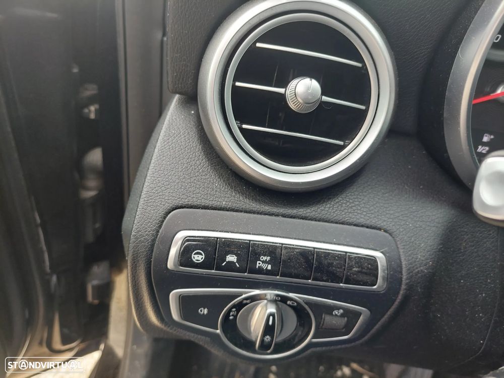 Mercedes-Benz C 300 BlueTEC Hybrid Avantgarde + - 8