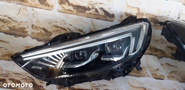 opel insignia B intel lux led lewa lampa europa