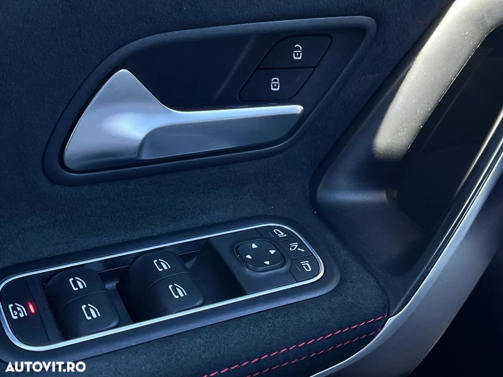 Mercedes-Benz A 200 7G-DCT AMG Line - 21