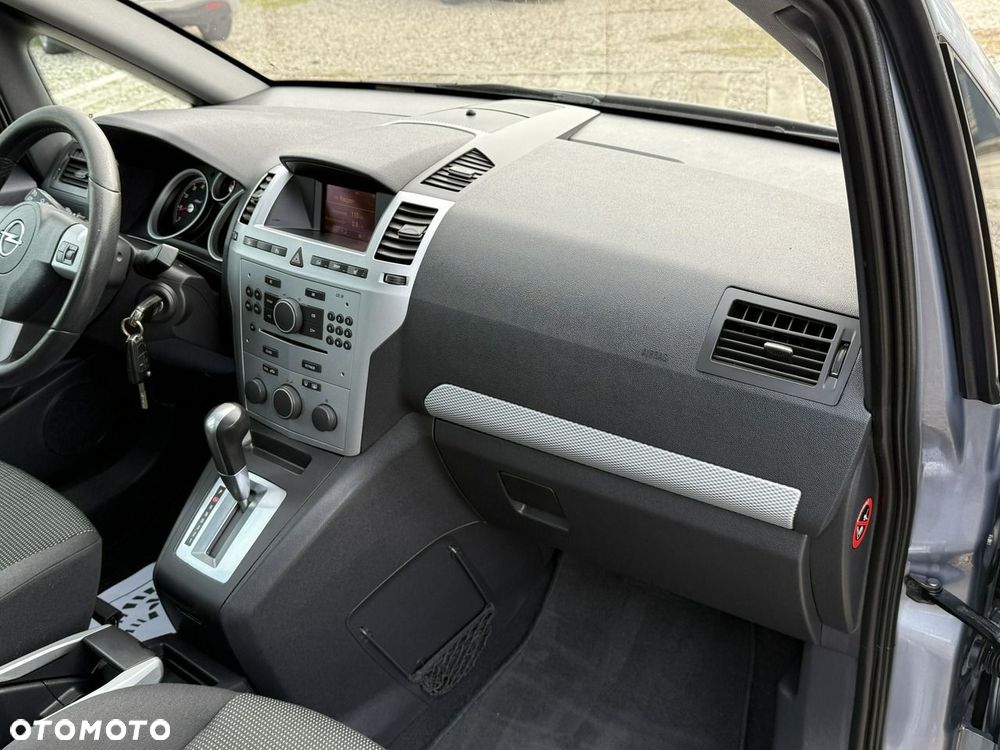 Opel Zafira - 22