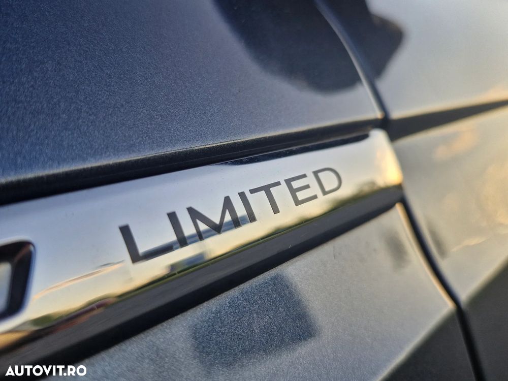 Renault Megane TCe 140 GPF LIMITED - 11