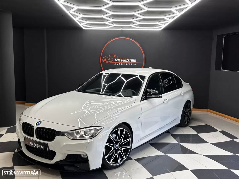 BMW 320 d Pack M - 13