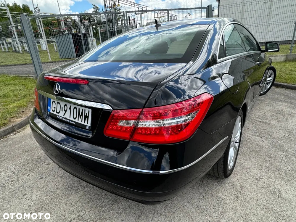 Mercedes-Benz Klasa E 250 CGI BlueEffICIENCY - 12