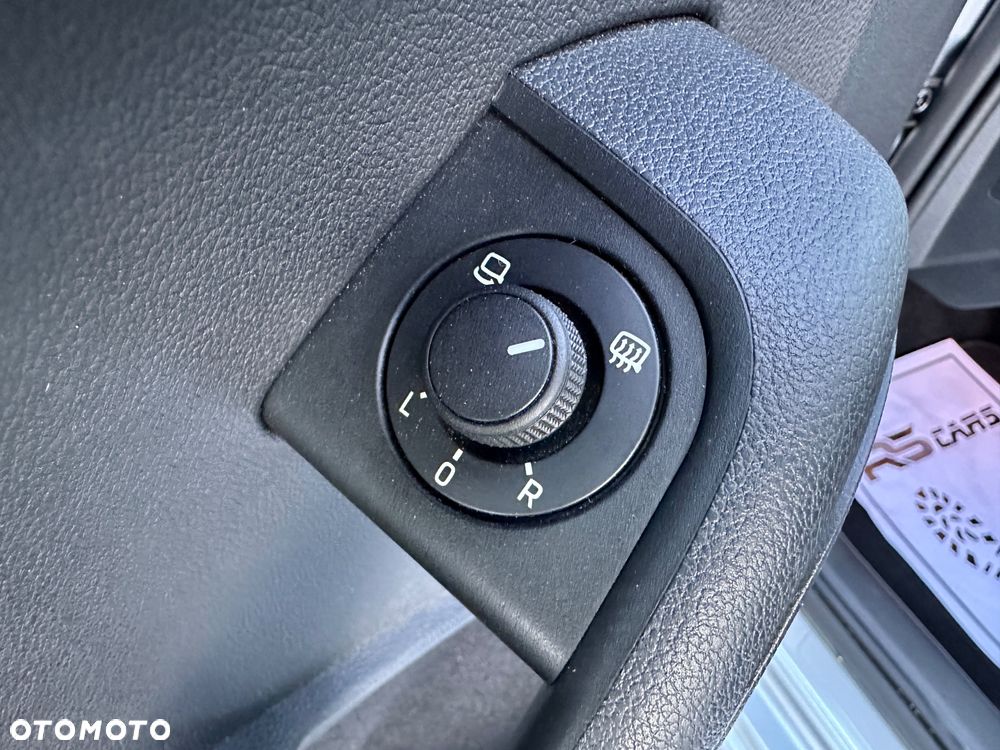 Skoda Octavia Combi 2.0 TDI DSG RS - 24