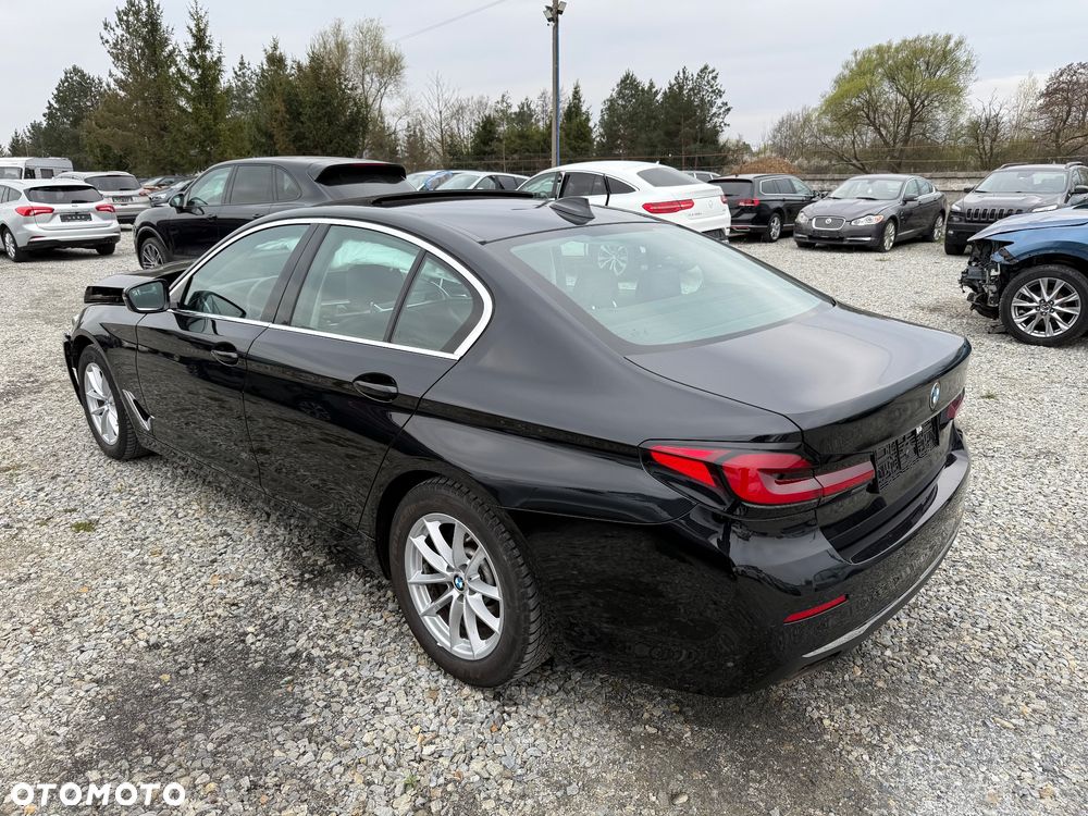 BMW Seria 5 530d xDrive Luxury Line - 3