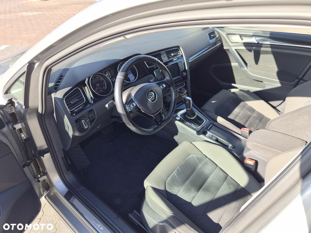 Volkswagen Golf 2013 photo 2