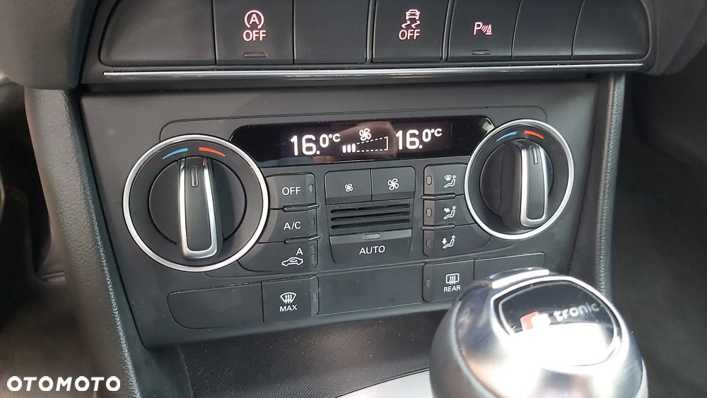 Audi Q3 2.0 TDI S tronic design - 27