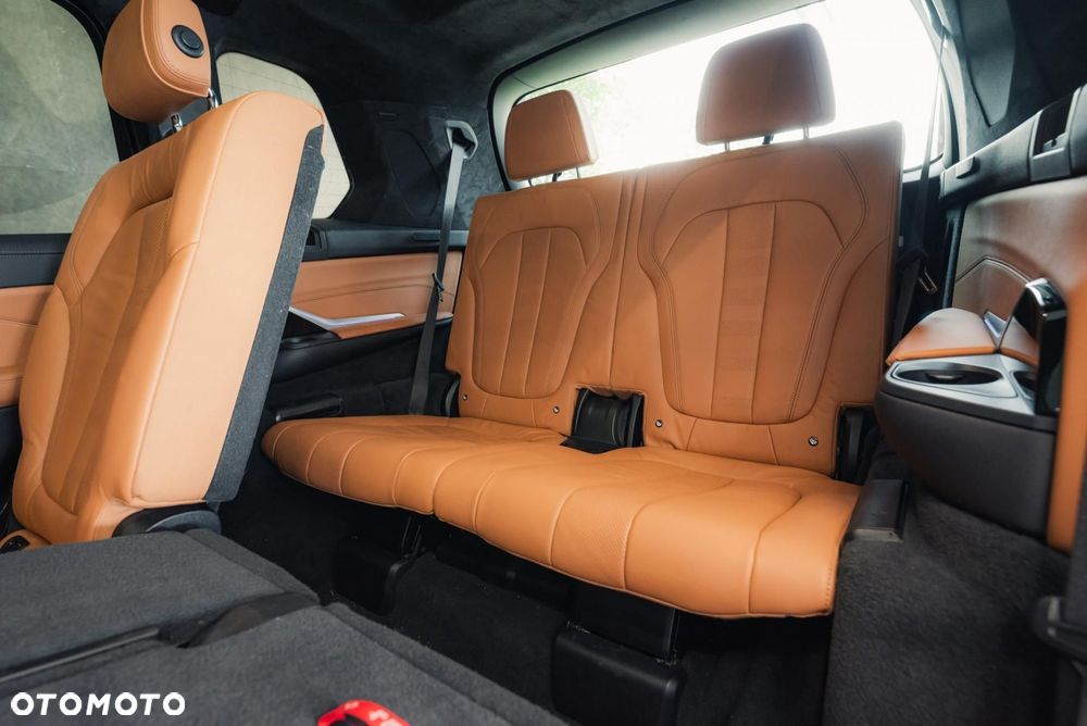 BMW X7 M50i sport - 15
