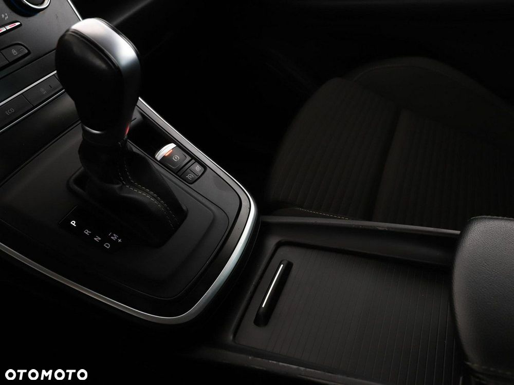 Renault Grand Scenic TCe 140 GPF EDC BUSINESS EDITION - 28