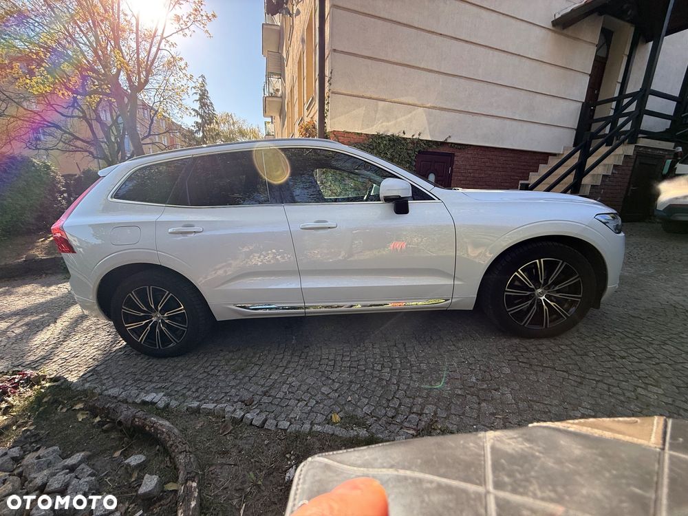 Volvo XC 60 T8 Plug-In Hybrid AWD Inscription - 2