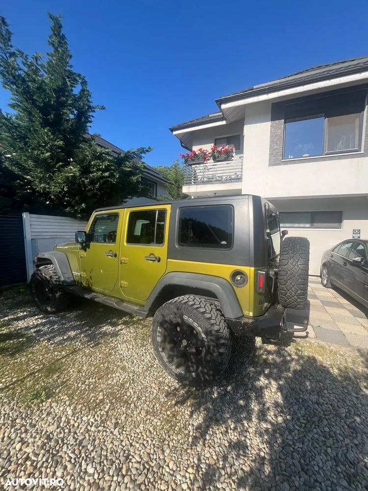 Jeep Wrangler - 8