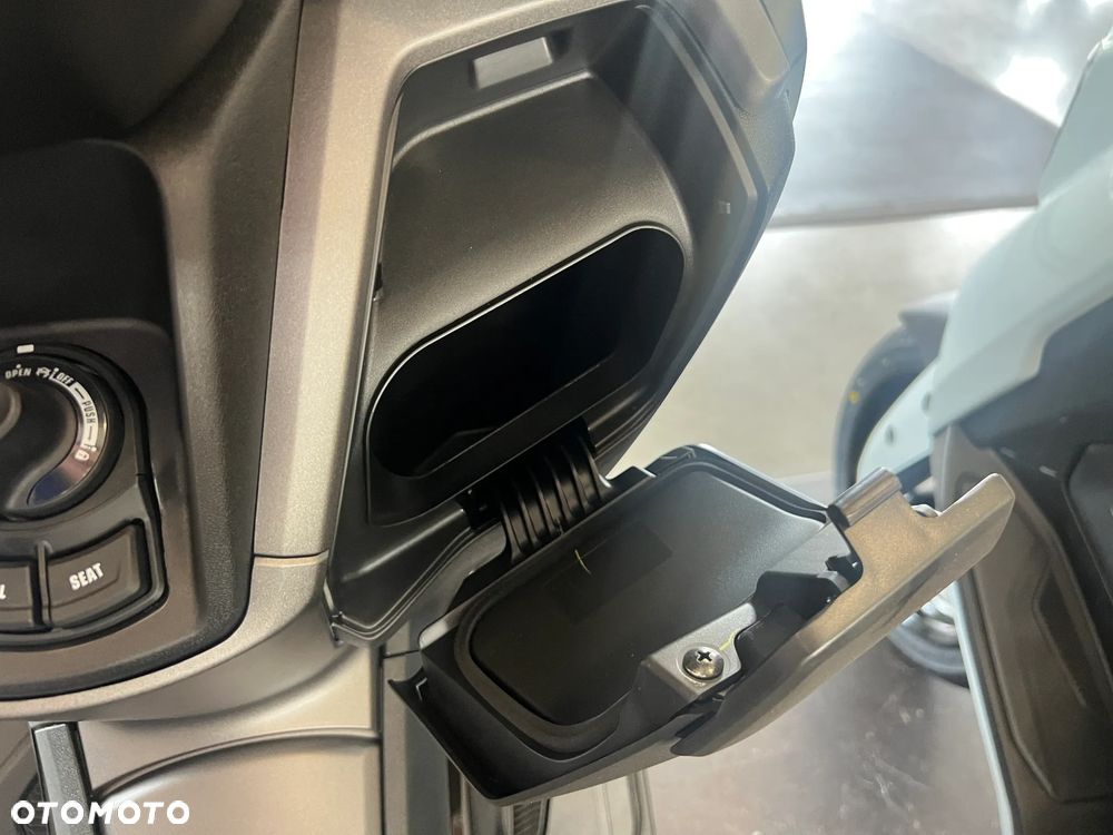 Yamaha NMAX - 22