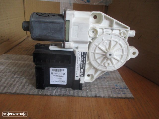 Motor Elevador Vidro 8P0959802A AUDI A3 2005 FDRT AUDI A3 8P 2003 2.0TDI 140CV 3P PRETO FDRT - 1