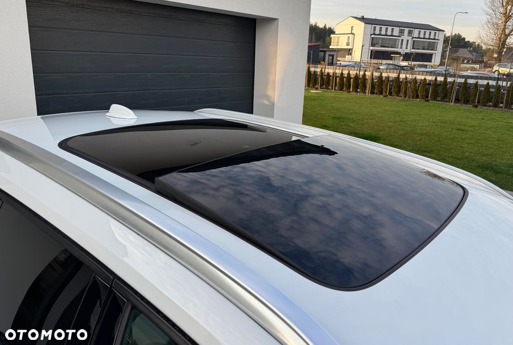 Volvo XC 40 B4 B AWD Geartronic Inscription - 34