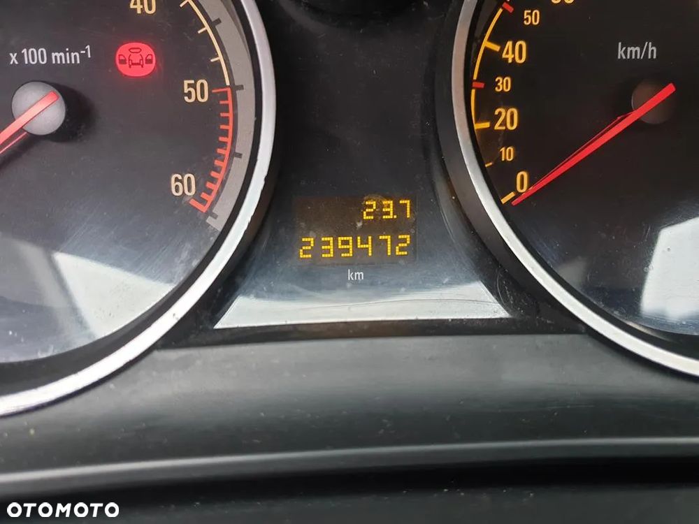 Opel Astra 1.9 CDTI DPF Cosmo - 12