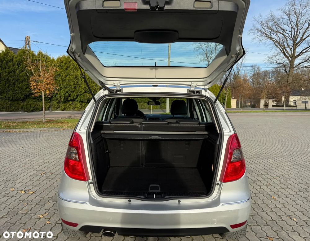 Mercedes-Benz Klasa A 180 CDI Autotronic Avantgarde - 29