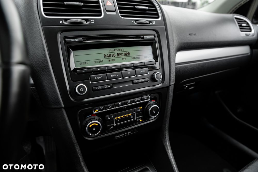 Volkswagen Golf - 30