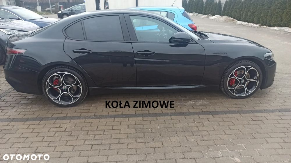 Alfa Romeo Giulia 2.0 Turbo Competizione Q4 - 12