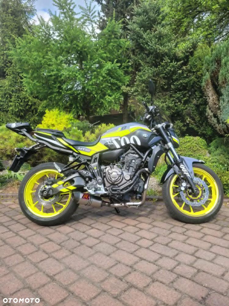 Yamaha MT - 7
