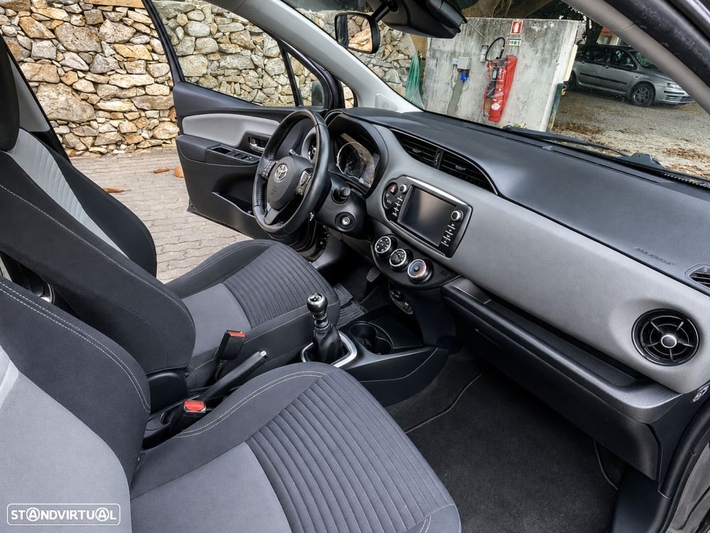 Toyota Yaris 1.4 D-4D Exclusive+P.Techno - 8