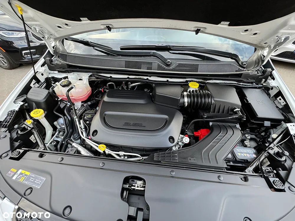 Chrysler Pacifica - 20