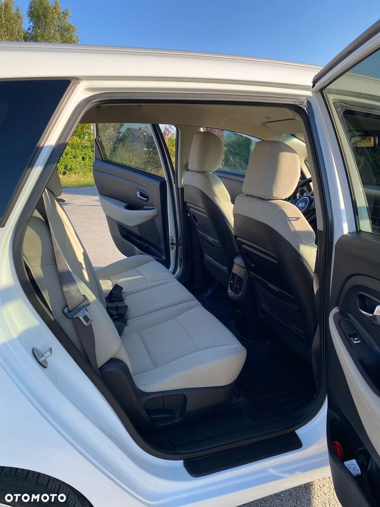 Kia Carens - 7