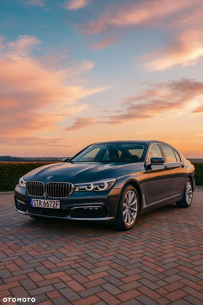 BMW Seria 7 750i - 1