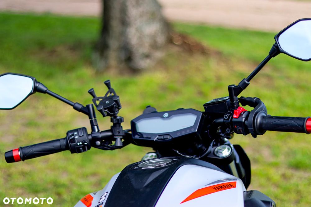 Yamaha MT - 13