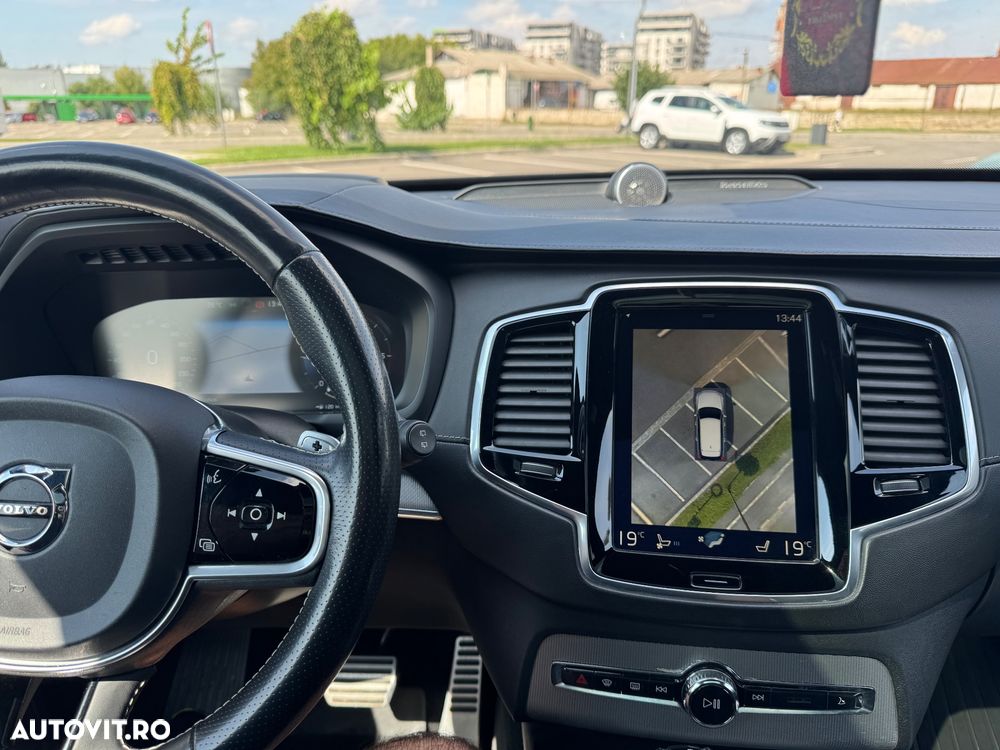 Volvo XC 90 D5 AWD Geartronic RDesign - 14