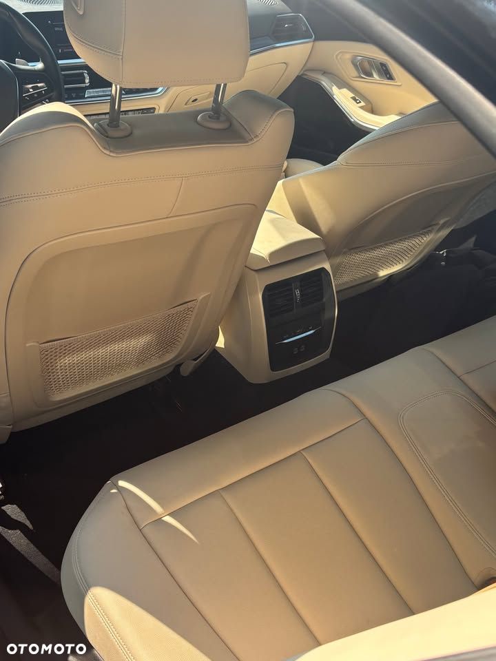 BMW Seria 3 330i Sport Line - 7