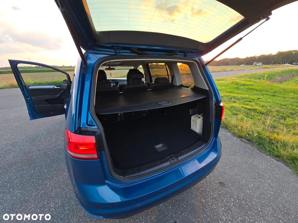 Volkswagen Touran 1.4 TSI BMT Comfortline - 17